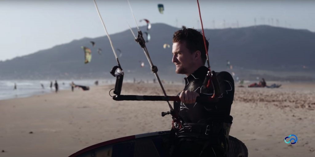 Rogier kitesurfing